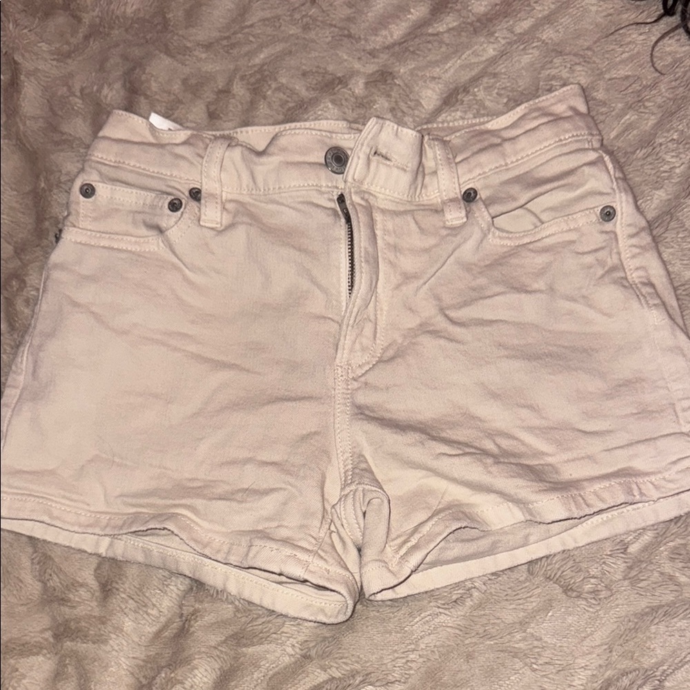 Mid rise American Eagle tan shorts
